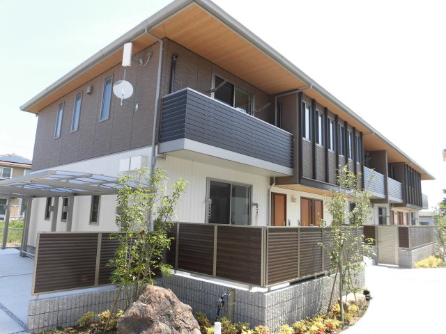 シャーメゾンルポール西野　A101号